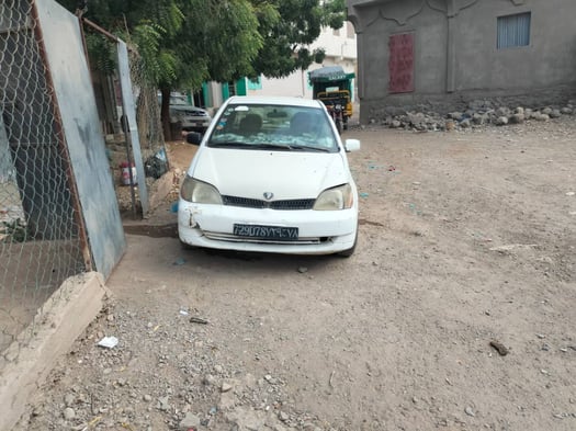 Toyota Echo 2004 en excellent état