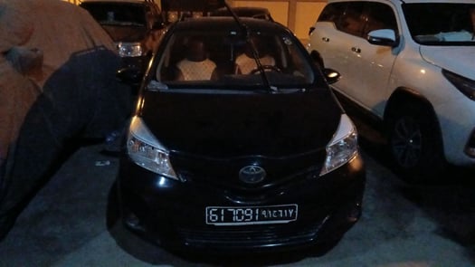 Toyota Vitz 2009, climatisée, économique, jantes en aluminium