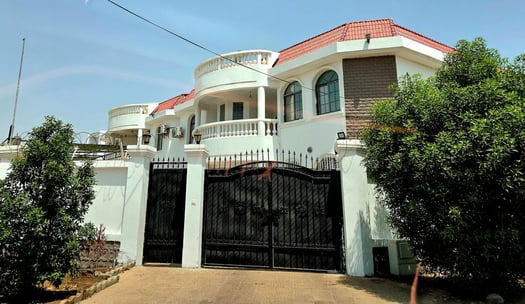 Superbe Villa Jumelée avec Vue Mer - 4 Chambres, 2 Salons à Haramous