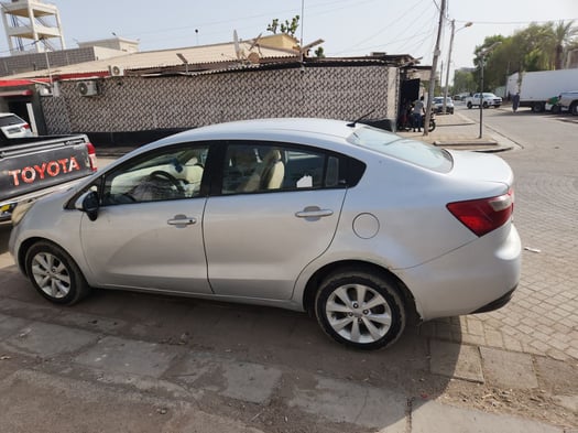 Kia Rio 2014 en excellent état, boite manuelle, essence