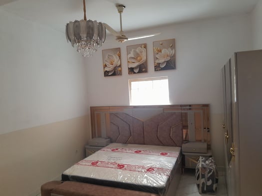 Chambre à coucher moderne et luxueuse à vendre