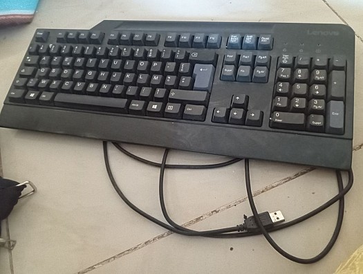 Clavier et souris à vendre