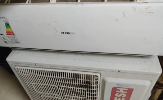 Climatiseur 1.5ch à vendre - Bon état, prix négociable