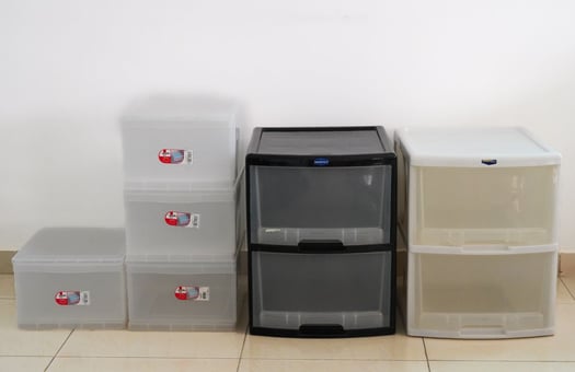 Lot de boîtes de rangement en bon état