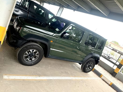Suzuki Jimny 2025, toutes options, neuve, design compact et robuste