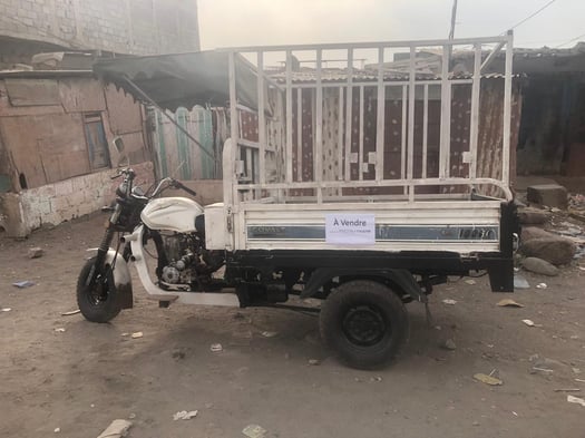 Moto Bajaj à vendre, prix négociable