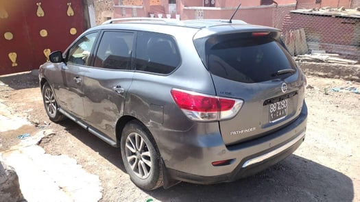 Nissan Santa Fe 2015, climatisation, prix négociable