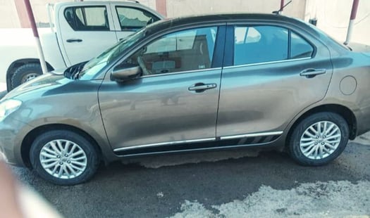 Suzuki Dzire D32, très bon état, assurance jusqu\'en 2026