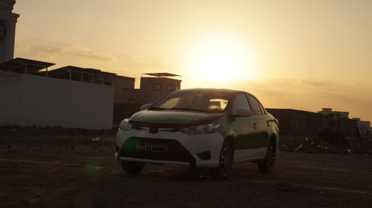 Toyota Yaris 2016, essence, écrans et caméras inclus