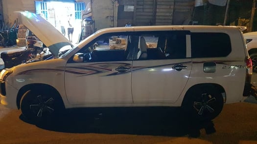Taxi Probox, automatique, essence en très bon état