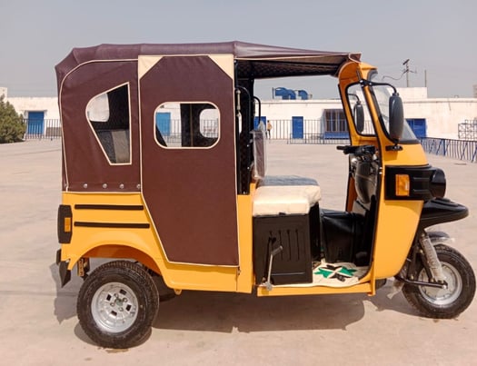 Tuktuk 3 places, moteur 4 temps à vendre