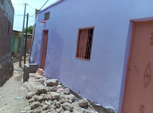 Maison 2 chambres à pk 12, 100 m² avec terrasse et titre provisoire