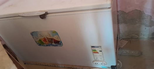 Réfrigérateur neuf, très propre, prix flexible