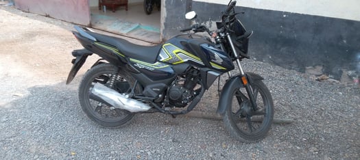Moto Honda neuve, utilisée 1 semaine