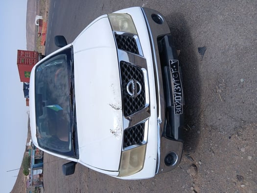 Nissan Navara SE 2010 en excellent état