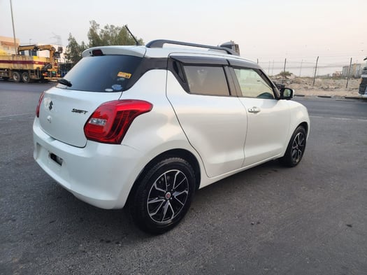 Suzuki Swift 2017 - Essence - Automatique - Très bon état