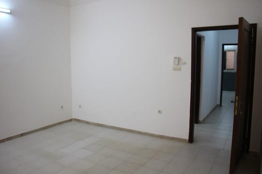 2 Appartements F4 avec terrasse et parking à Gabode 5, parfait pour une vie familiale confortable