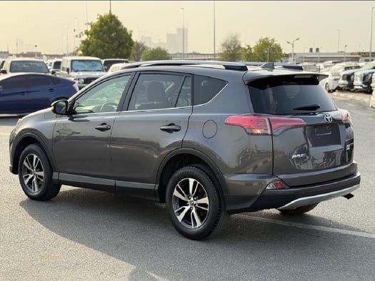 Toyota Rav4 XLE 2017, automatique, essence, excellent état