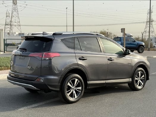 Toyota Rav4 XLE 2017, automatique, essence, excellent état