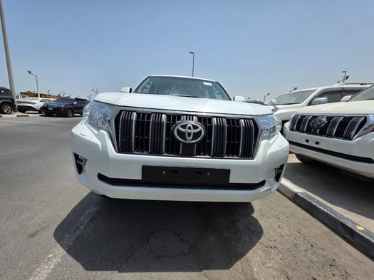 Toyota Prado 2.8L 2023, boîte automatique, diesel, excellent état