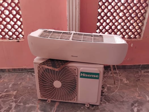 Climatiseur Hisense neuf, 2 chevaux, excellent état