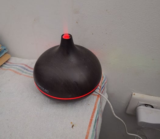 Diffuseur électrique pratique pour huiles essentielles et anti-moustiques