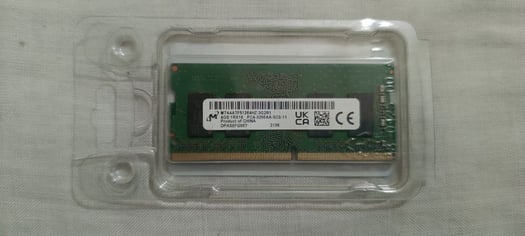 Barrette RAM DDR4 4Go 3200MHz MTA - Neuve, Compatible Intel/AMD