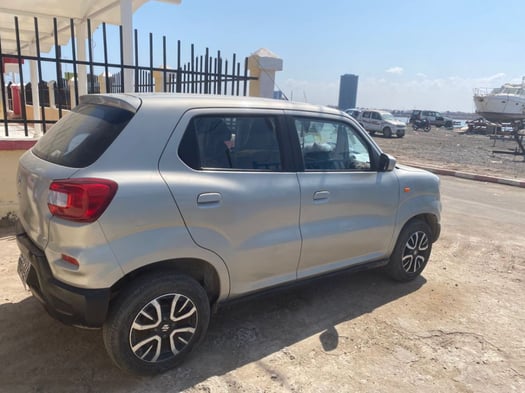 Suzuki Spresso 2023, faible kilométrage, climatisation, négociable
