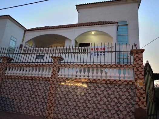 Villa duplex à louer à la cité Dawaleh - Emplacement stratégique