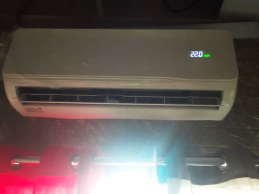 Split Hybride Inverter/Solaire. Sur commande.