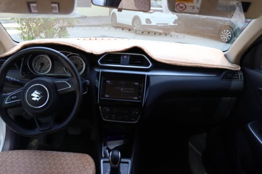 Suzuki Swift Dzire 2019, état neuf, faible kilométrage