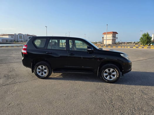 Toyota Prado TXL 2013, boîte manuelle, diesel