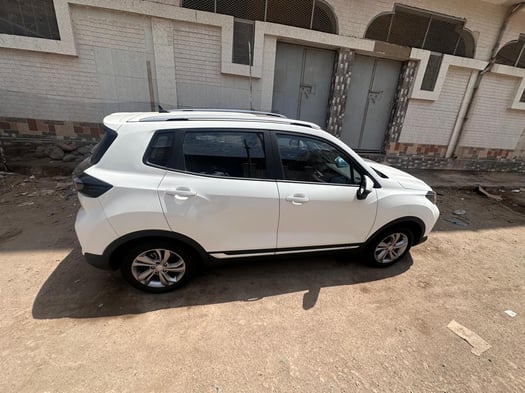 Changan CS15 2025, essence, boîte automatique 5 ans Garantie