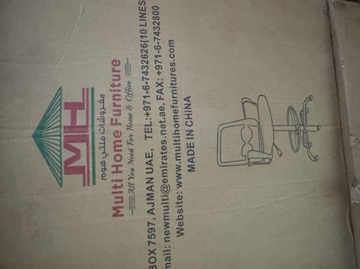 Chaises neuves pour maison, salon, bar et restaurant