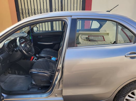 Offre imbattable Suzuki Dzire 2023, automatique, excellent état