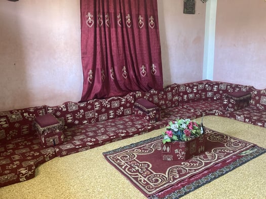 Salon Qaaci à vendre, prix négociable