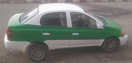 Pièces détachées Toyota Platz en excellent état