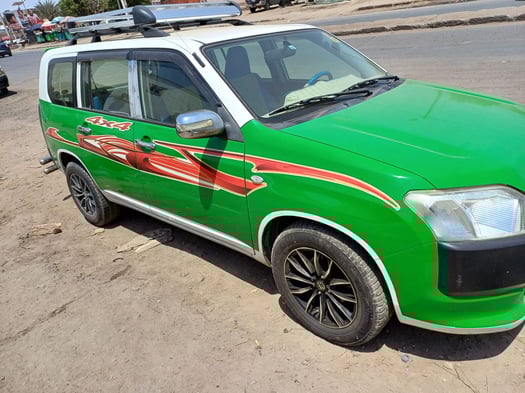 Toyota Probox D97, bon état, à vendre