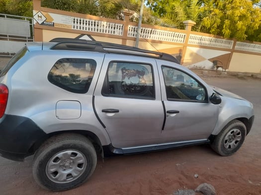 Renault Duster 2015, essence, boîte Automatique, bon état