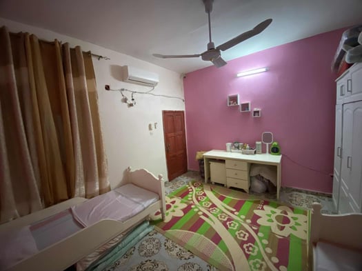 Maison F4 récente avec terrasse, Hayableh, 166m2, titre foncier