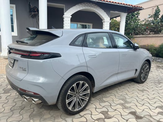 Changan UNI K 1 an, révisée, essence automatique, 2L TURBO, 4x4 intelligent