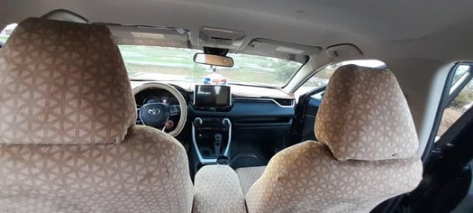 TOYOTA HILUX Revo 2018 boîte automatique / TOYOTA RAV4 automatic 2021 / JETOUR x70 PLUS 2022