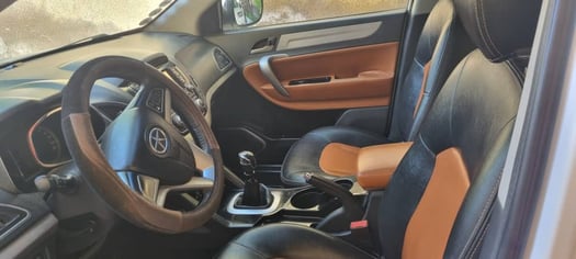 JETOUR 2022. / SUV JAC S5 2013