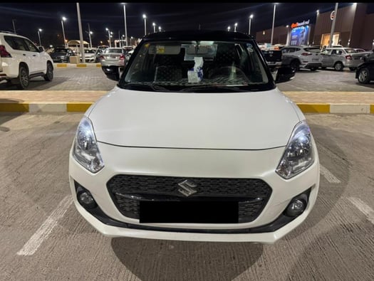 Suzuki Swift 2023 en excellent état, faible kilométrage
