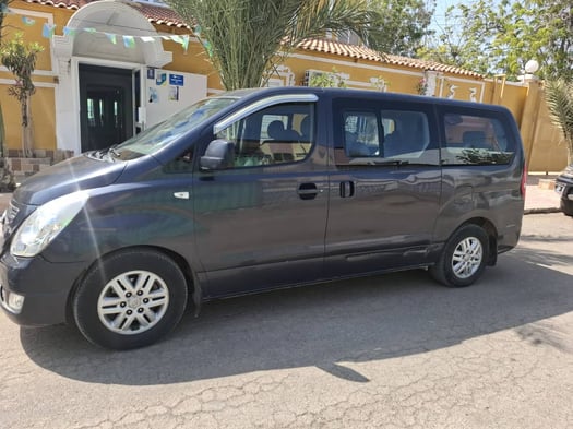 Hyundai Starex 2019, 9 places, diesel, boîte Automatique, état d\'origine