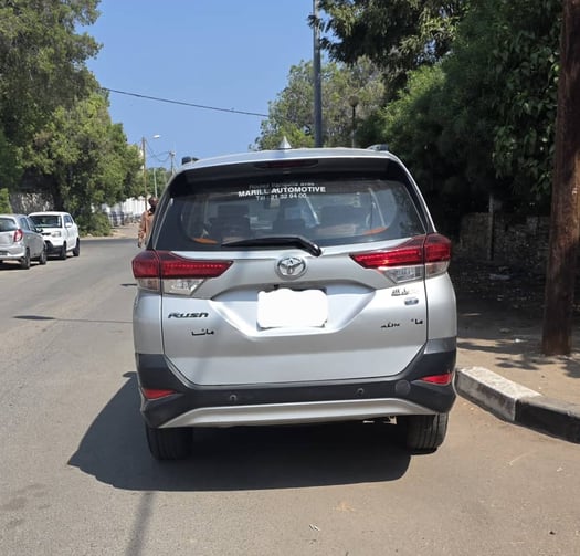 Toyota Rush 2019, essence, boîte manuelle, état neuf