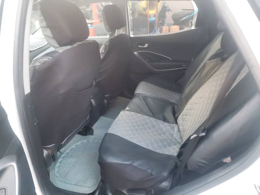 Hyundai Santa Fe & Jetour 2022 automatiques en excellent état