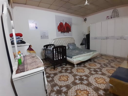 Ensemble meubles maison en bon état: chambres, salons, TV - À vendre à Djibouti