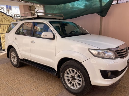 Toyota Fortuner 2013, diesel, 7 places, sans rouille