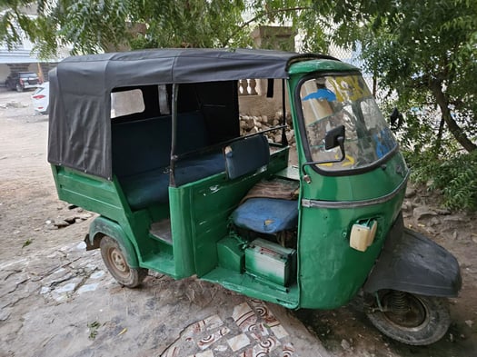 Bajaj économique et fiable pour la période scolaire